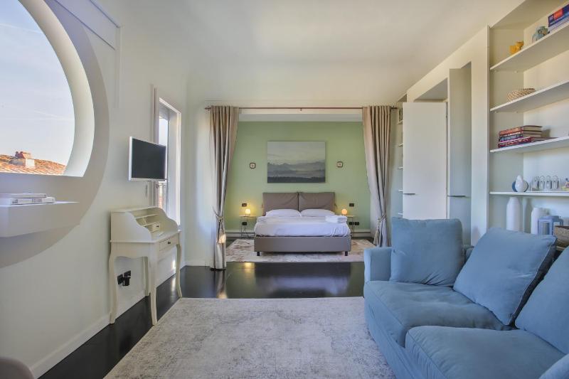 Beatrice - Sweet Dreams in Florence - image 12