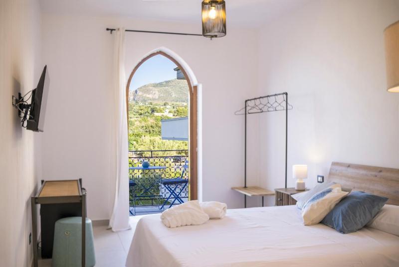 Casa Le Tartane Guidaloca a un passo dal mare - image 24