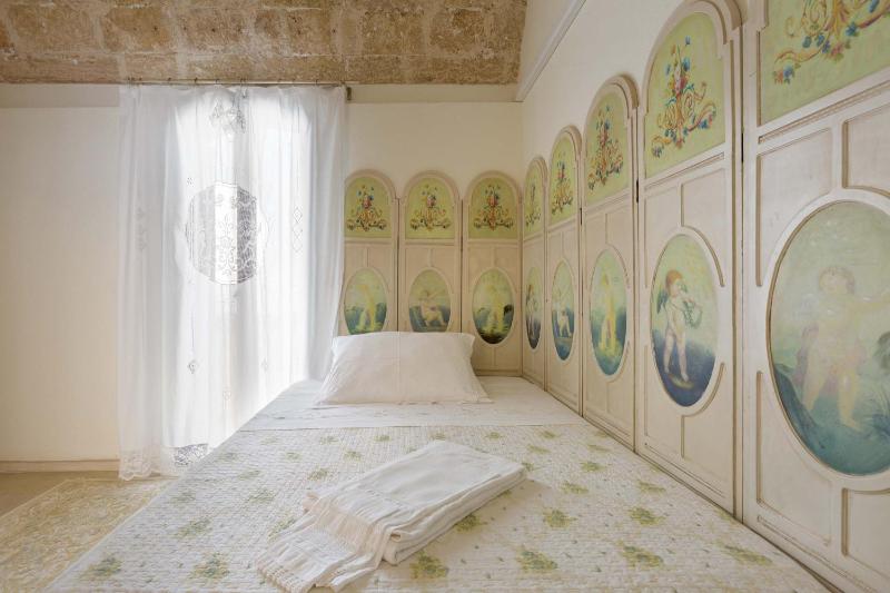 Triple Room with Private Bathroom image 4