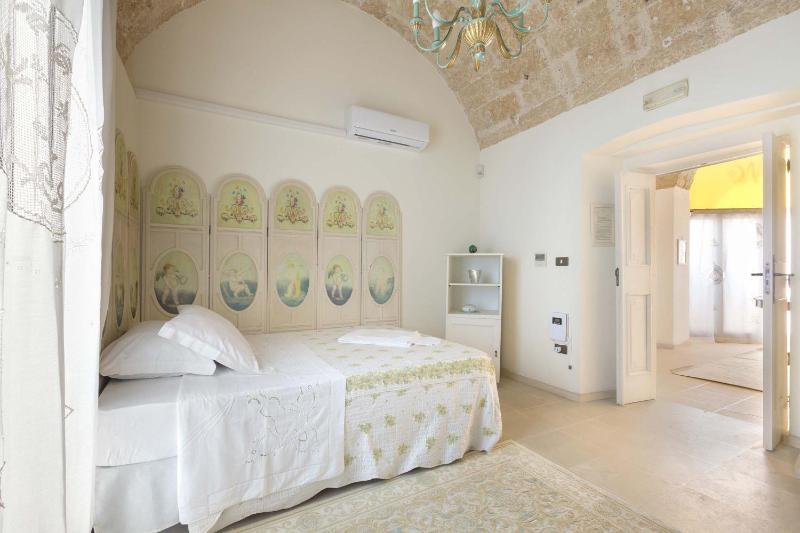Triple Room with Private Bathroom image 3