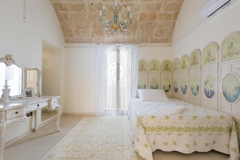 Triple Room with Private Bathroom image 1