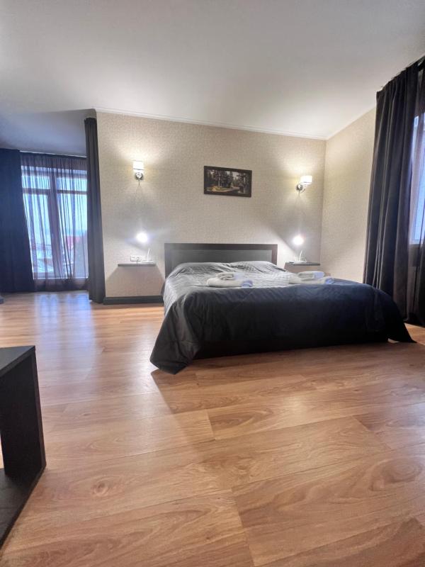 Suite with Mountain View image 3