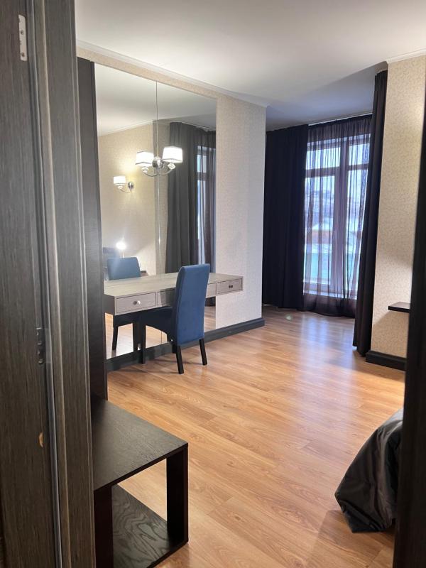 Suite with Mountain View image 4