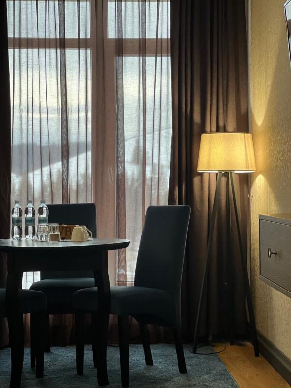 Suite with Mountain View image 1