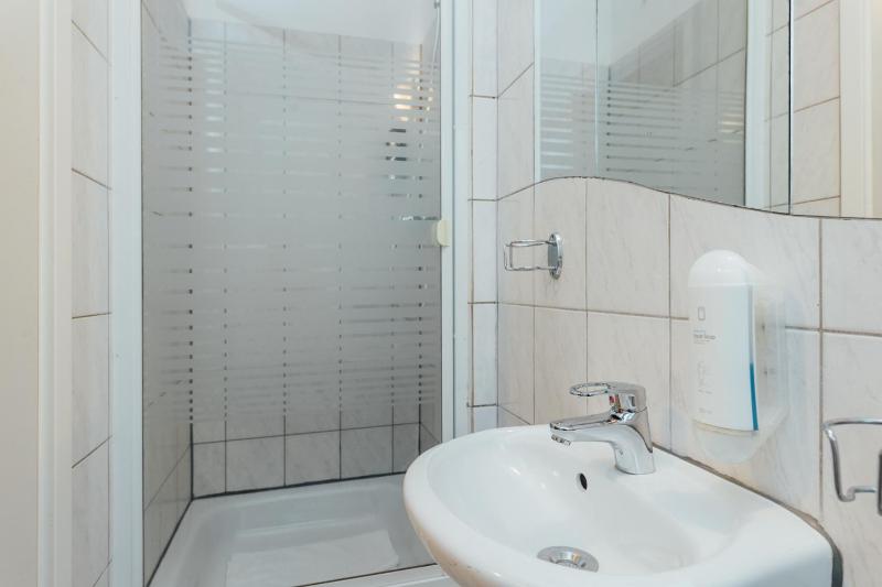 Double Room with Private External Bathroom image 3