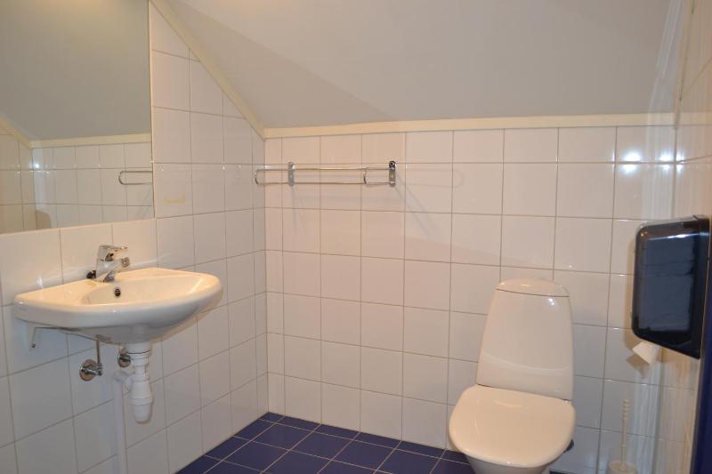 One-Bedroom Apartment image 4