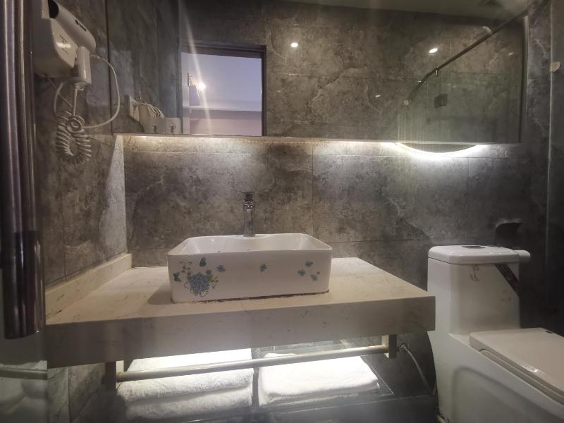 Beijing Huiqing Garden Bussiness Hotel - image 7