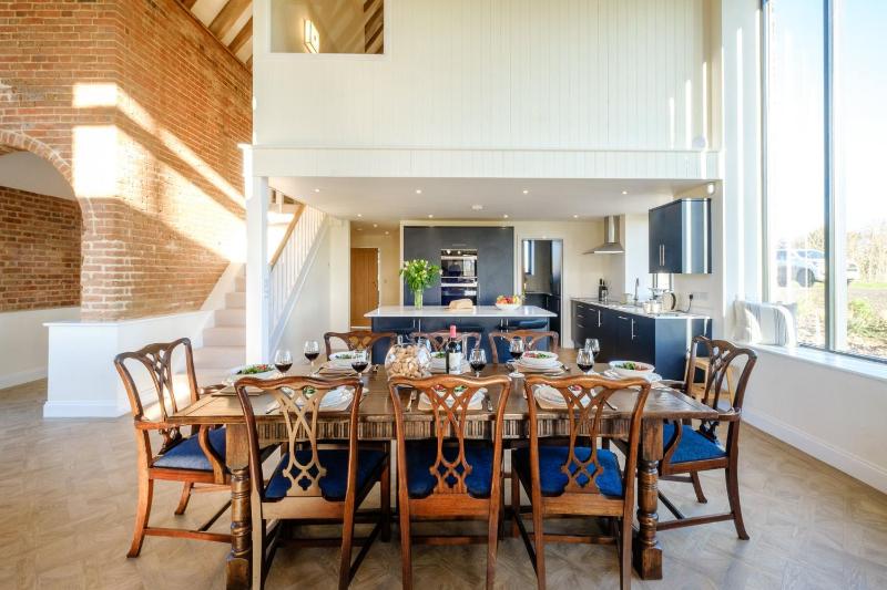Upper Barn - a large family house by Aldeburgh Coastal Cottages - image 39