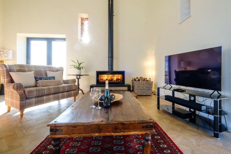 Upper Barn - a large family house by Aldeburgh Coastal Cottages - image 17