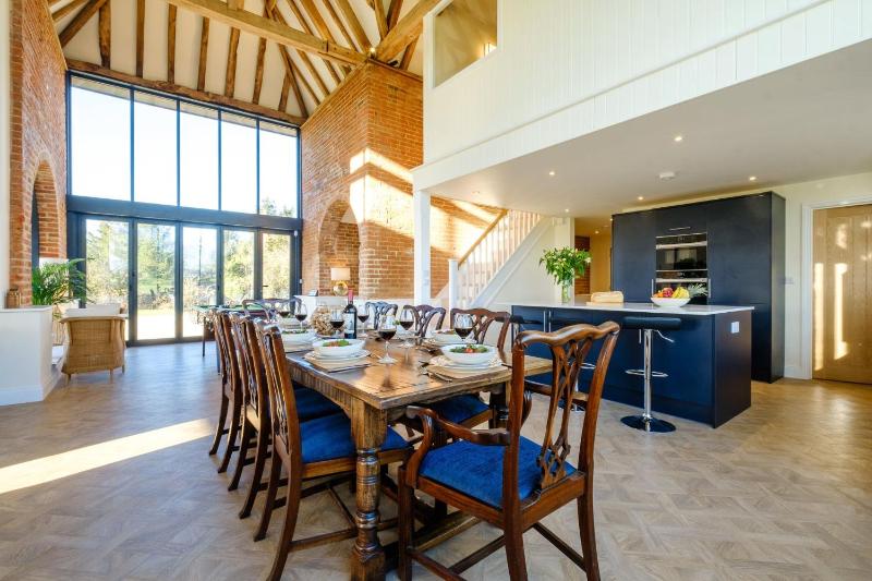 Upper Barn - a large family house by Aldeburgh Coastal Cottages - image 10