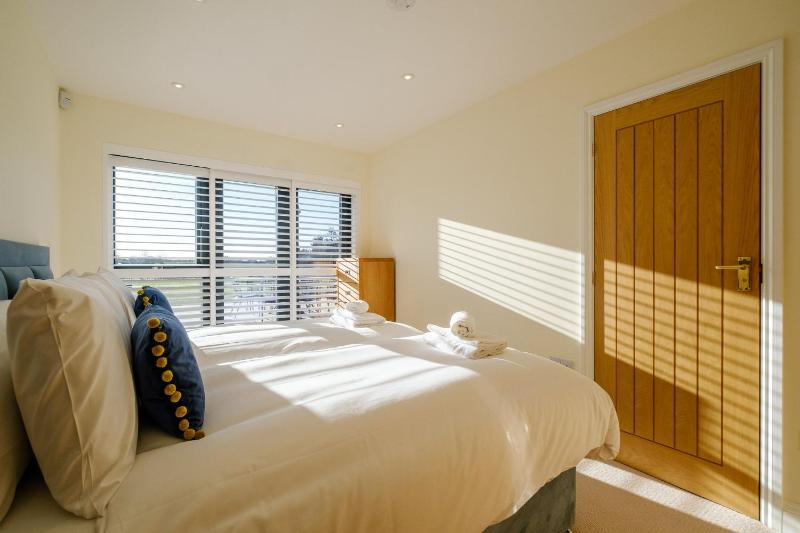 Upper Barn - a large family house by Aldeburgh Coastal Cottages - image 27