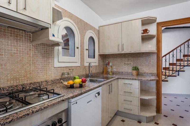 Villa Aloe - PlusHolidays - image 6