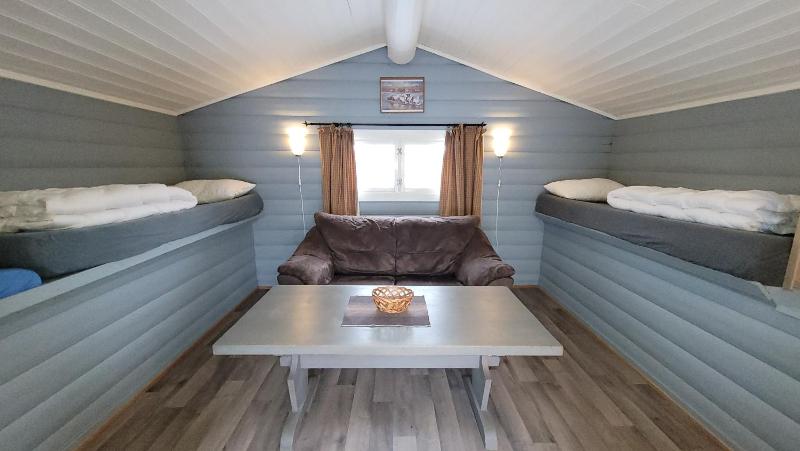Cottage with Shared Bathroom image 1