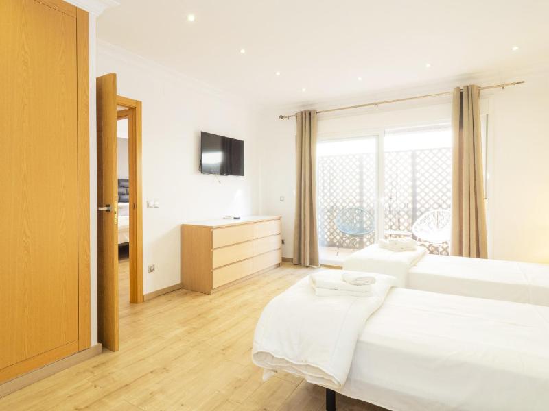 Cubo's Beach Side Apartment at La Cala - image 18