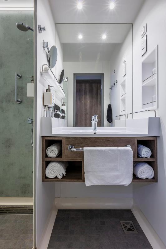 Standard Room image 2