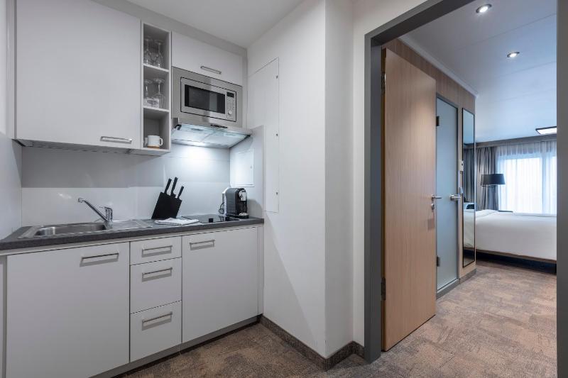 Standard Room - Kitchenette image 4