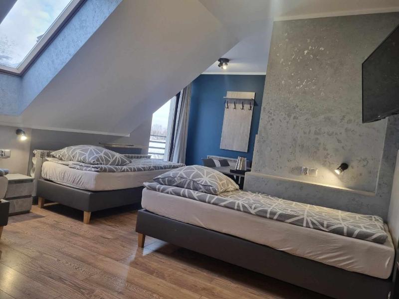 Quadruple Room with Bathroom image 3