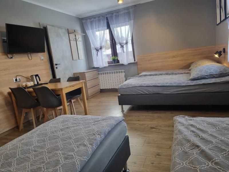 Quadruple Room with Private Bathroom image 3