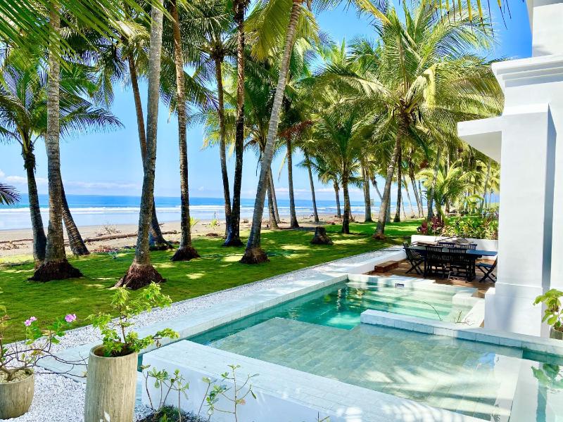 Modern Beachfront Paradise - Hermosa Palms 8 - image 1