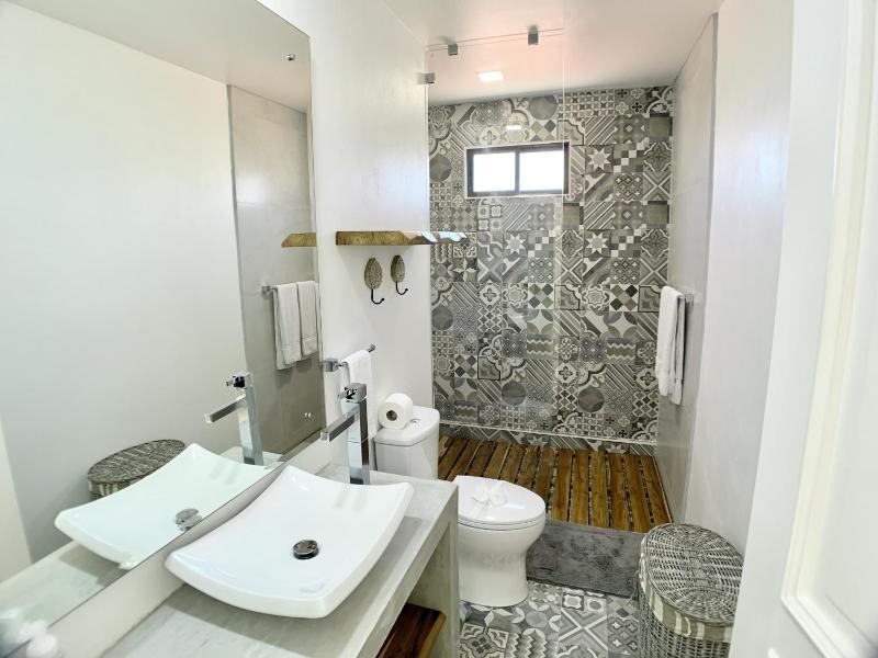 Modern Beachfront Paradise - Hermosa Palms 8 - image 11