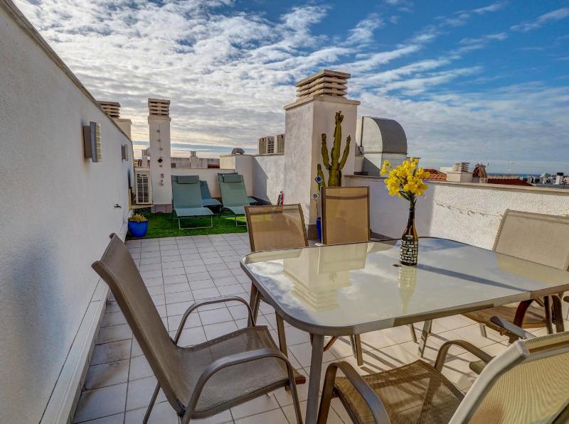 Mimosa Apartment by Hello Homes Sitges - image 1