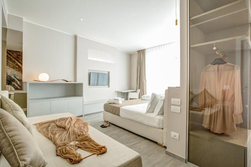 Junior Suite image 1