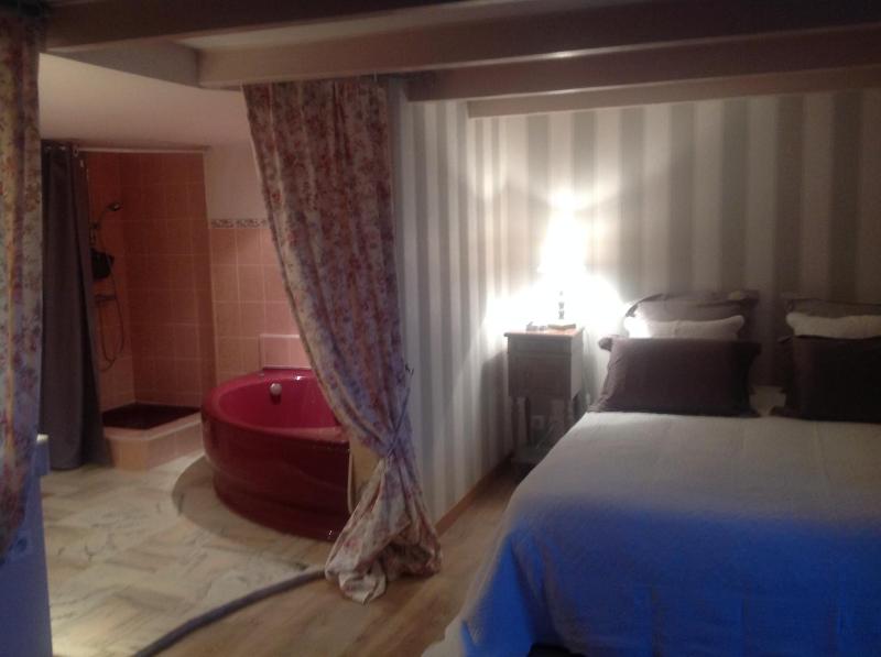 Double or Twin Room with Garden View image 1