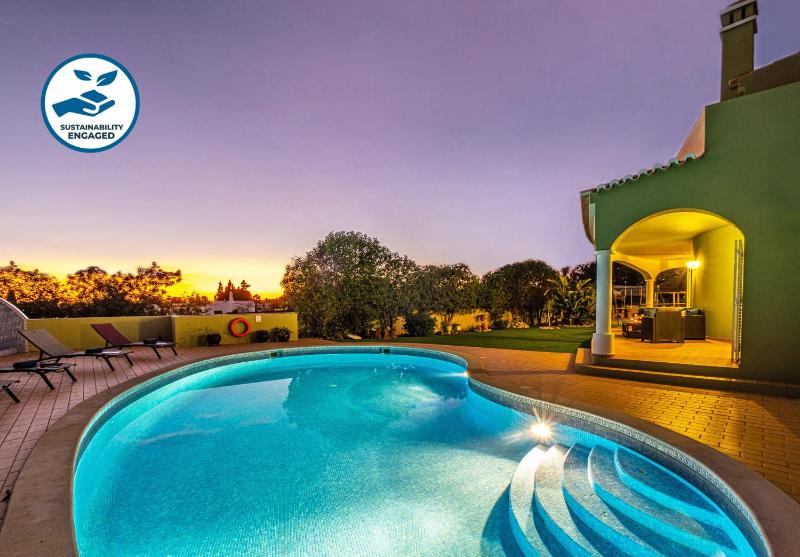 Villa San Juan - Refúgio tranquilo com piscina aquecível e jardim em Carvoeiro - image 1