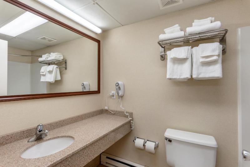 Quality Inn Ocean City Beachfront - image 12