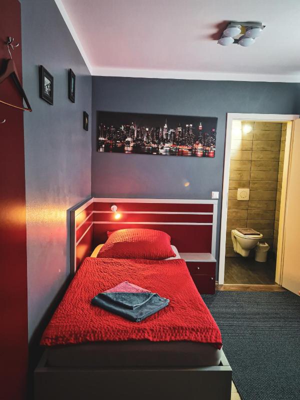 Single Room with Private Bathroom image 1