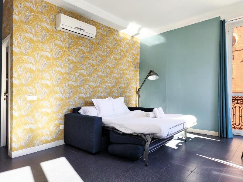 One-Bedroom Apartment image 4