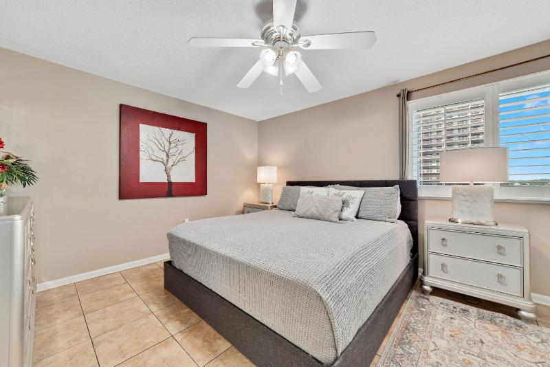 Edgewater West Unit 75 - image 3