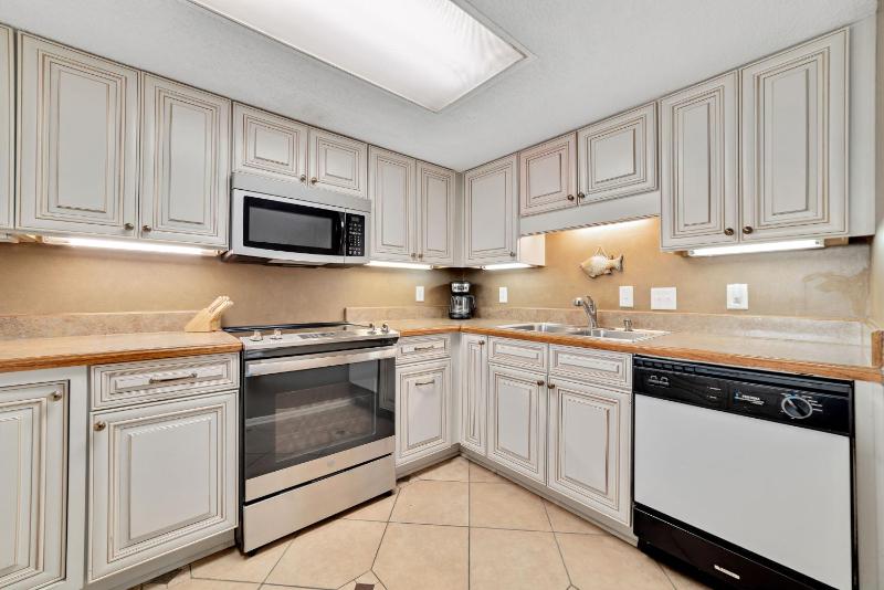 Edgewater West Unit 75 - image 31
