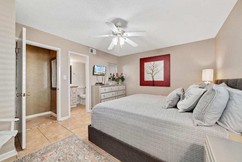 Edgewater West Unit 75 - image 43
