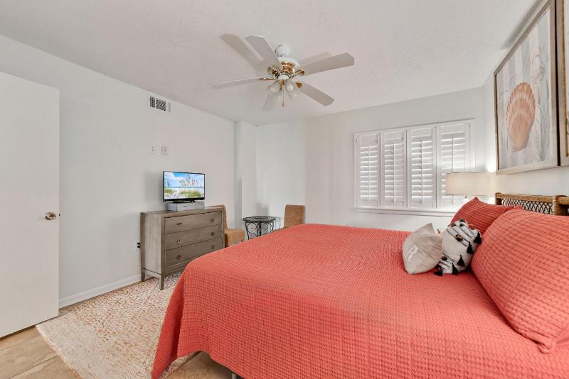Edgewater West Unit 75 - image 37