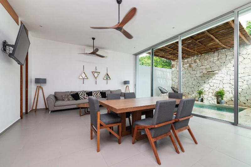 Relaxing 2 bedroom apartement in the center of tulum with private pool and terrace - image 1