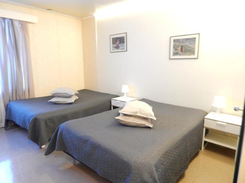 Twin Room with Private Toilet image 3