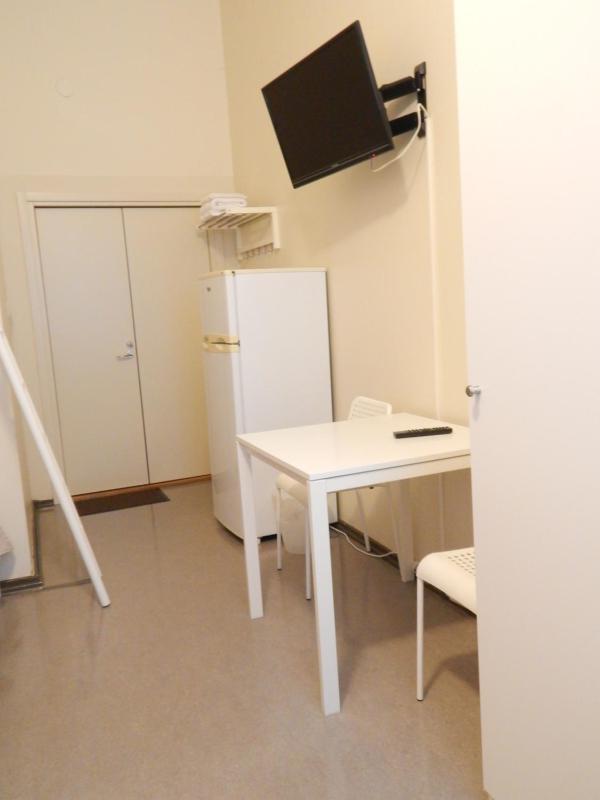 Twin Room with Shared Bathroom image 1