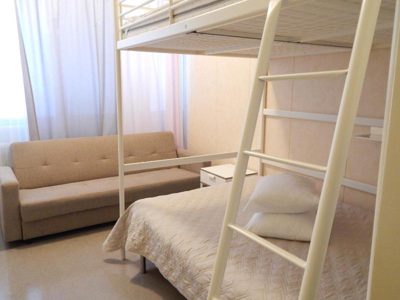 Twin Room with Shared Bathroom image 4