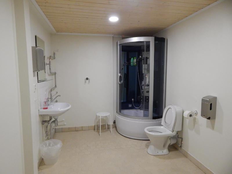 Large Twin Room image 3