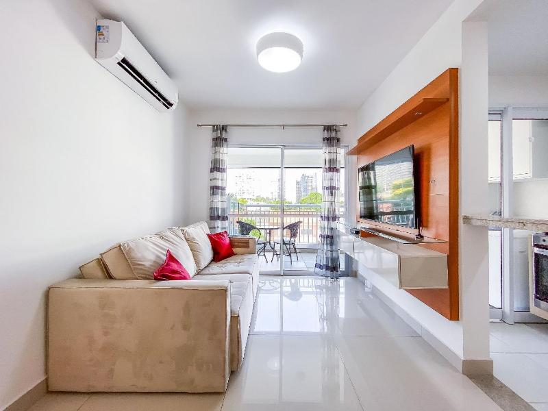 Apê 11 com piscina aquecida, AC e garagem Images