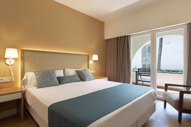 Double Room image 1