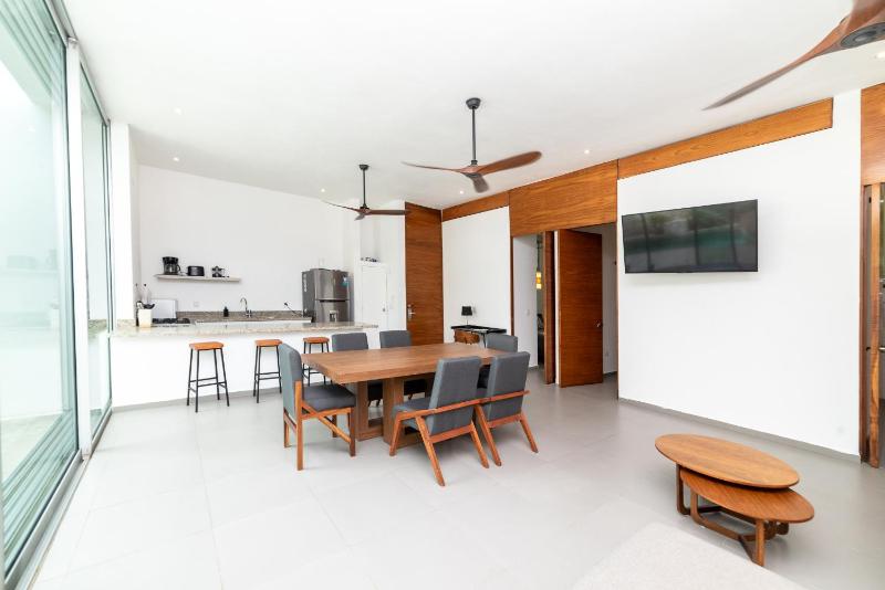 Relaxing 2 bedroom apartement in the center of tulum with private pool and terrace - image 12