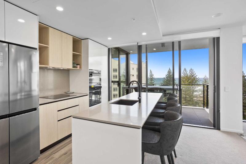 Beachside Stay at Sandbar Apartments Burleigh Heads - image 10