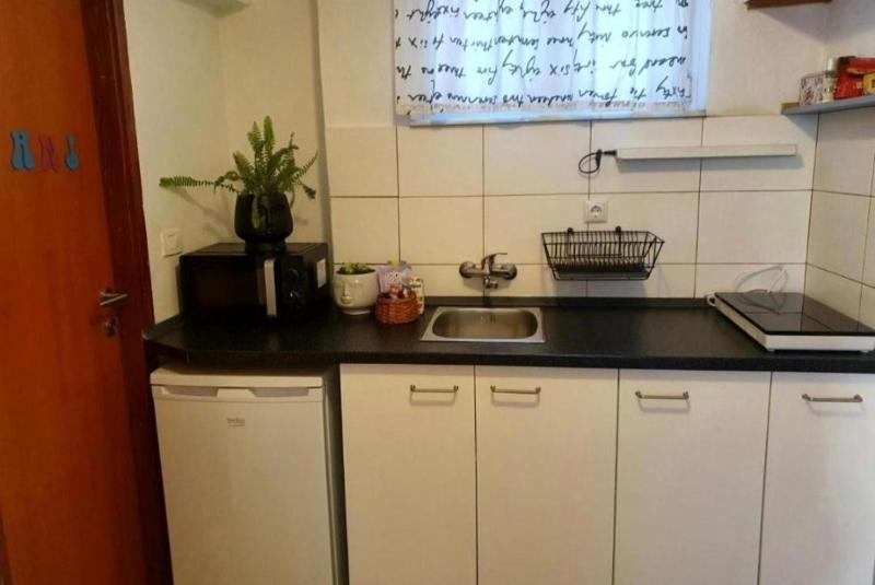 Cozy studio near city center Images