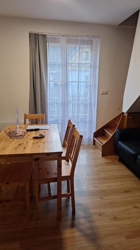 Two-Bedroom Duplex Holiday Home with Terrace image 4