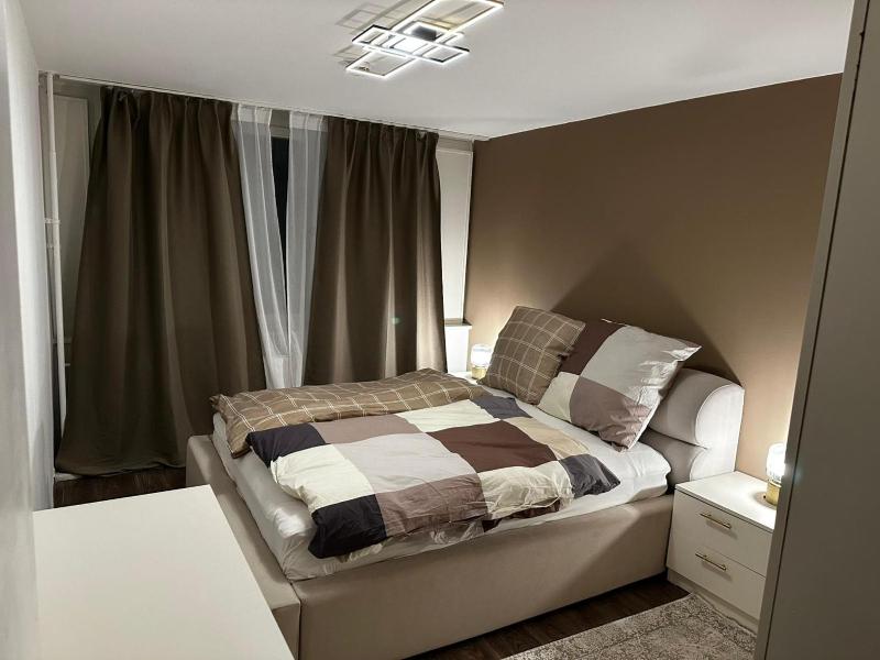 One-Bedroom Apartment image 1