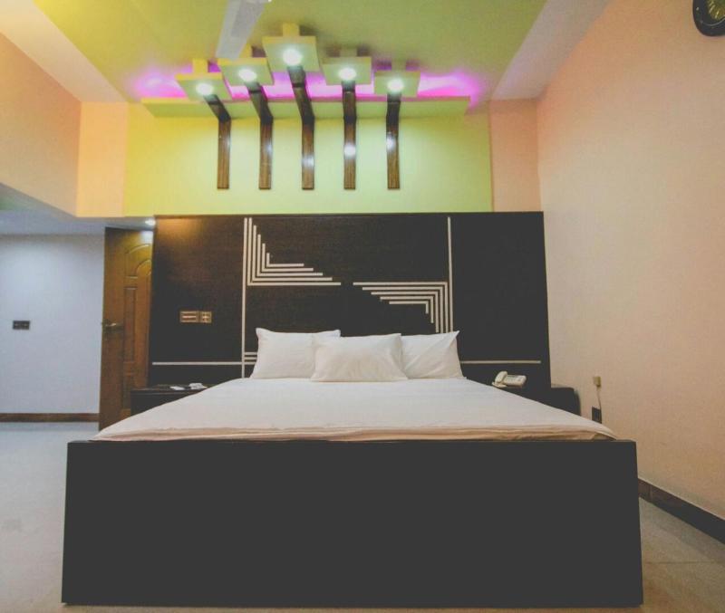 Deluxe Single Room image 3