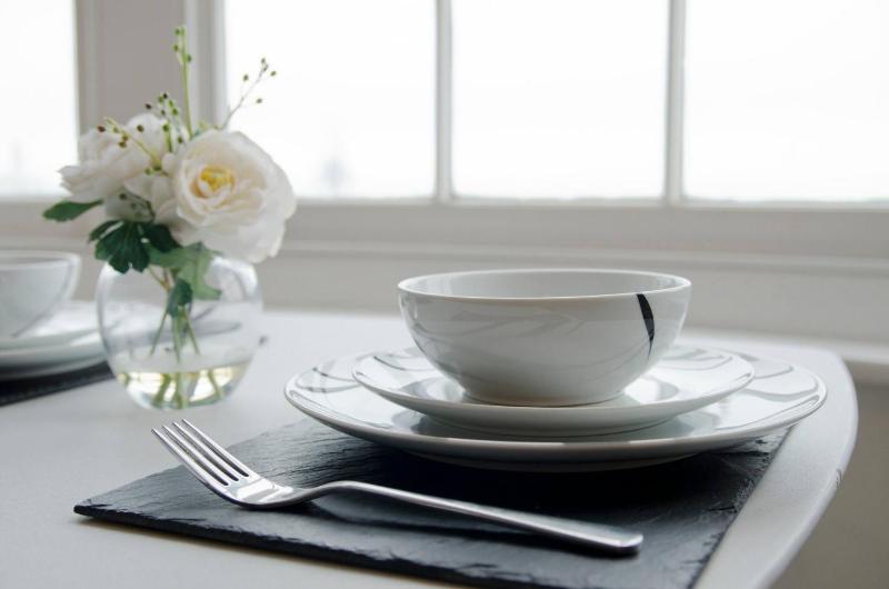 Seaview Regency Apartment With Private Parking - image 20