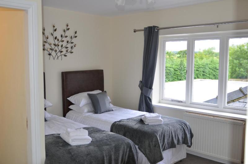 Double or Twin Room image 3